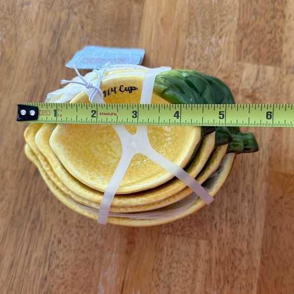 The Bakeshop Set of 4 Lemon Shaped Measuring Cups BRAND NEW!! - Picture 4 of 5